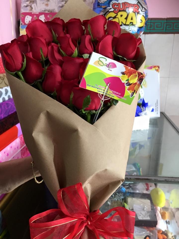 Bouquet  de 24 Rosas  Rojas