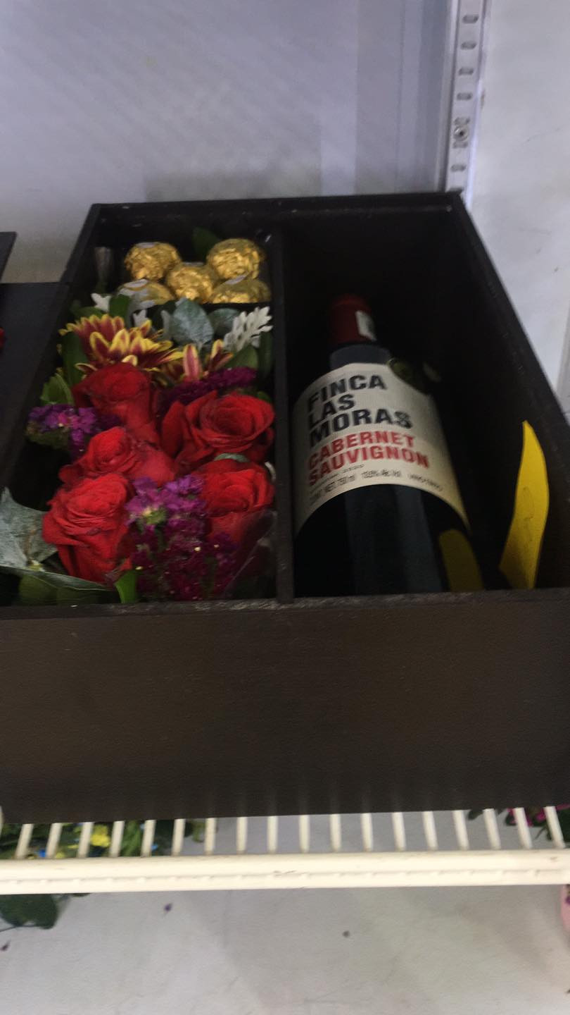 caja  con  vino