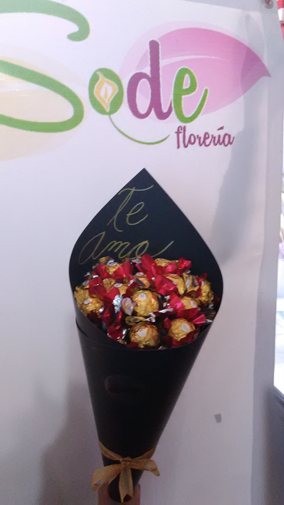 Bouquet  de 12 chocolates Ferrero