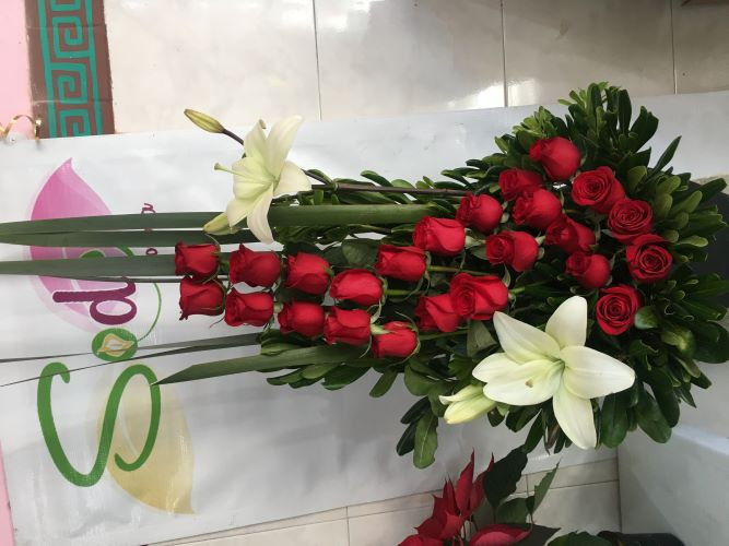 Arreglo de 24 Rosas Rojas